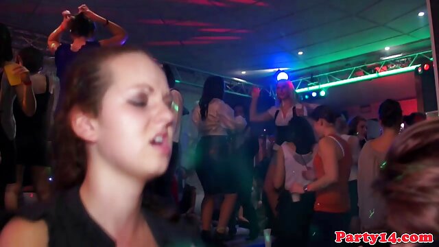 Trío super cisterna videos de viejas teniendo sexo
