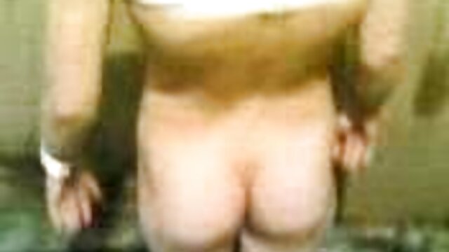 Mia le da a Bree Haze una prueba de videos de abuelas follando sabor