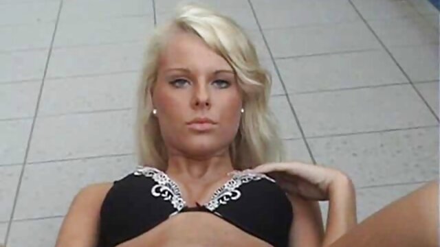 nicole brazzle ama su trabajo en el vestuario de videos x ancianas chicos